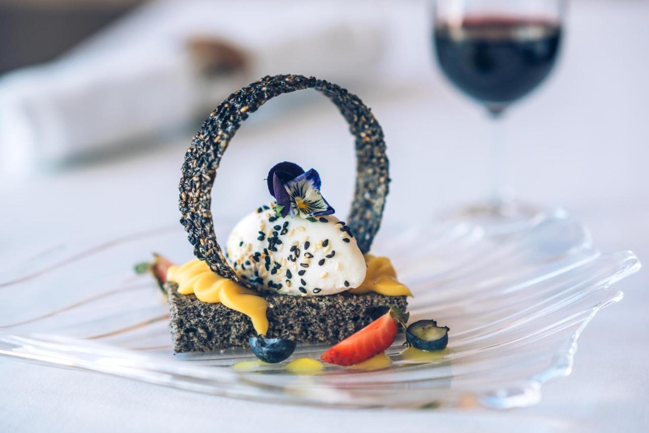 فندق إيبيروستار سيلكشين لشبونة Lisboa المظهر الخارجي الصورة A dessert at the restaurant
