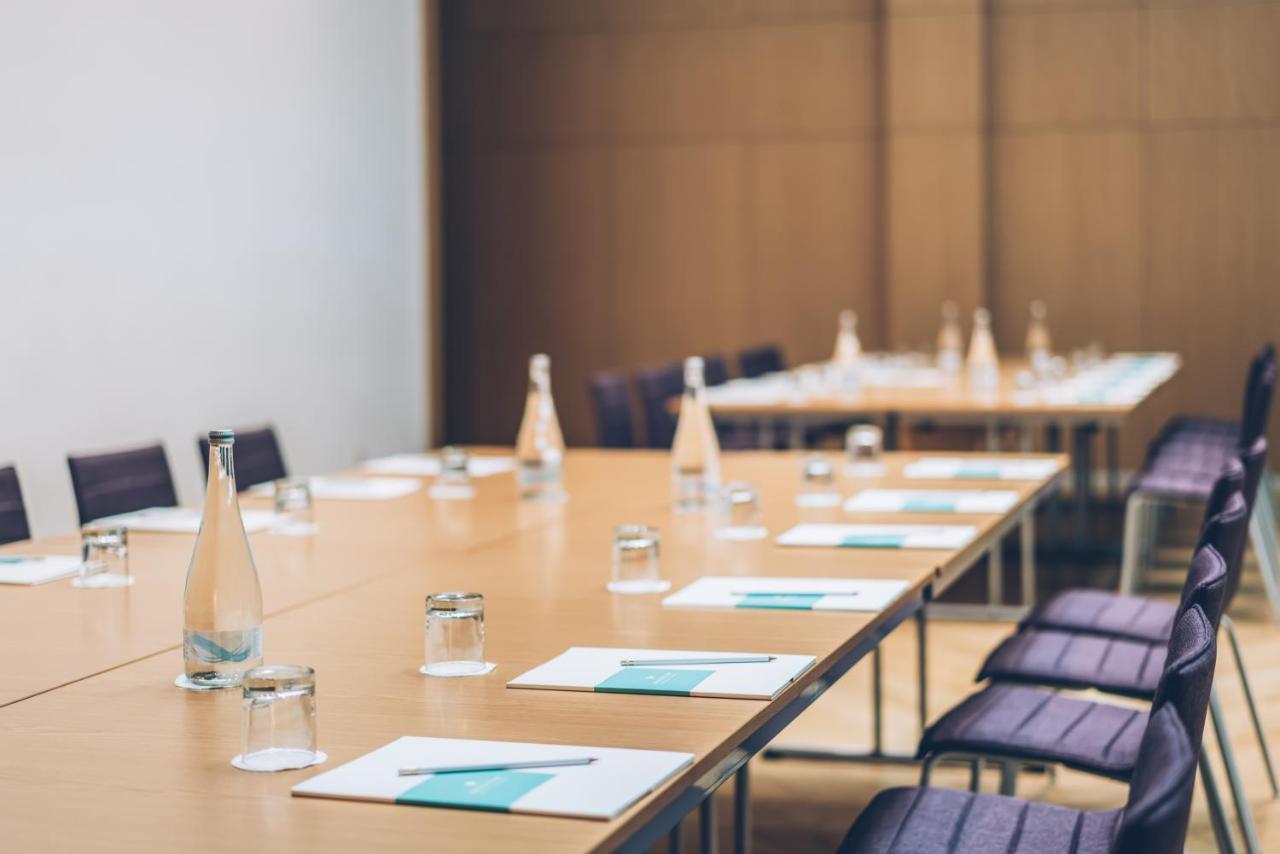 فندق إيبيروستار سيلكشين لشبونة Lisboa المظهر الخارجي الصورة A meeting room at the European University Barcelona